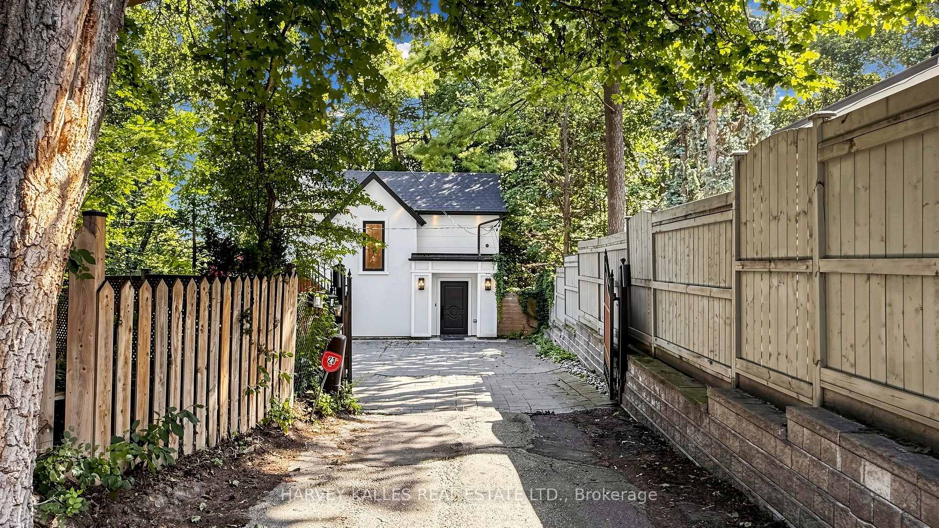 23A Donwoods Drive, Toronto