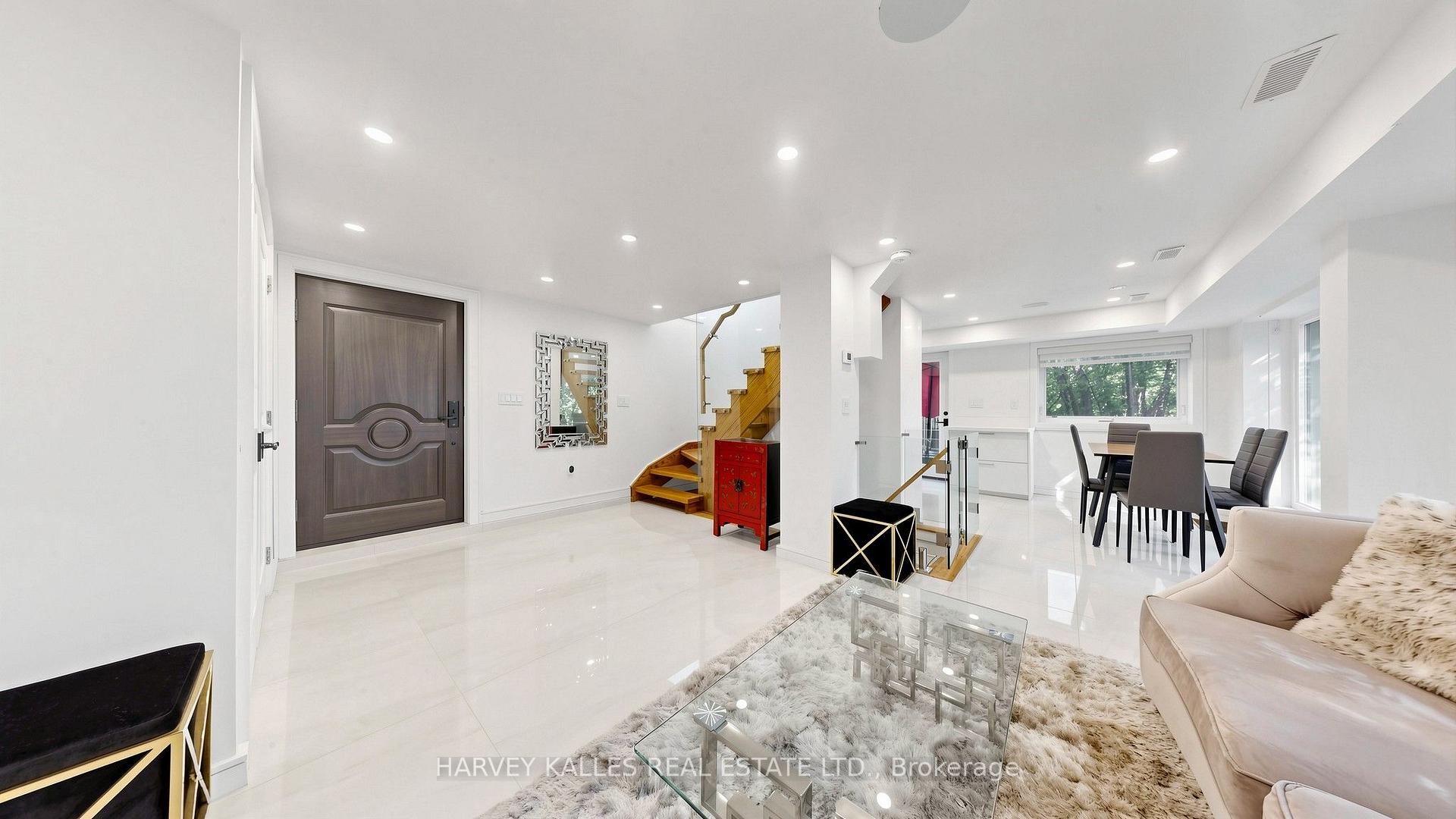 23A Donwoods Drive, Toronto