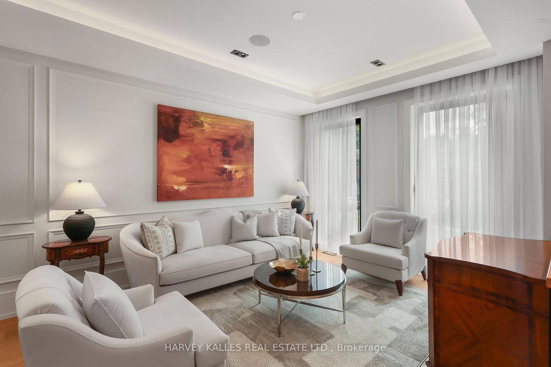 90 Roe Avenue, Toronto