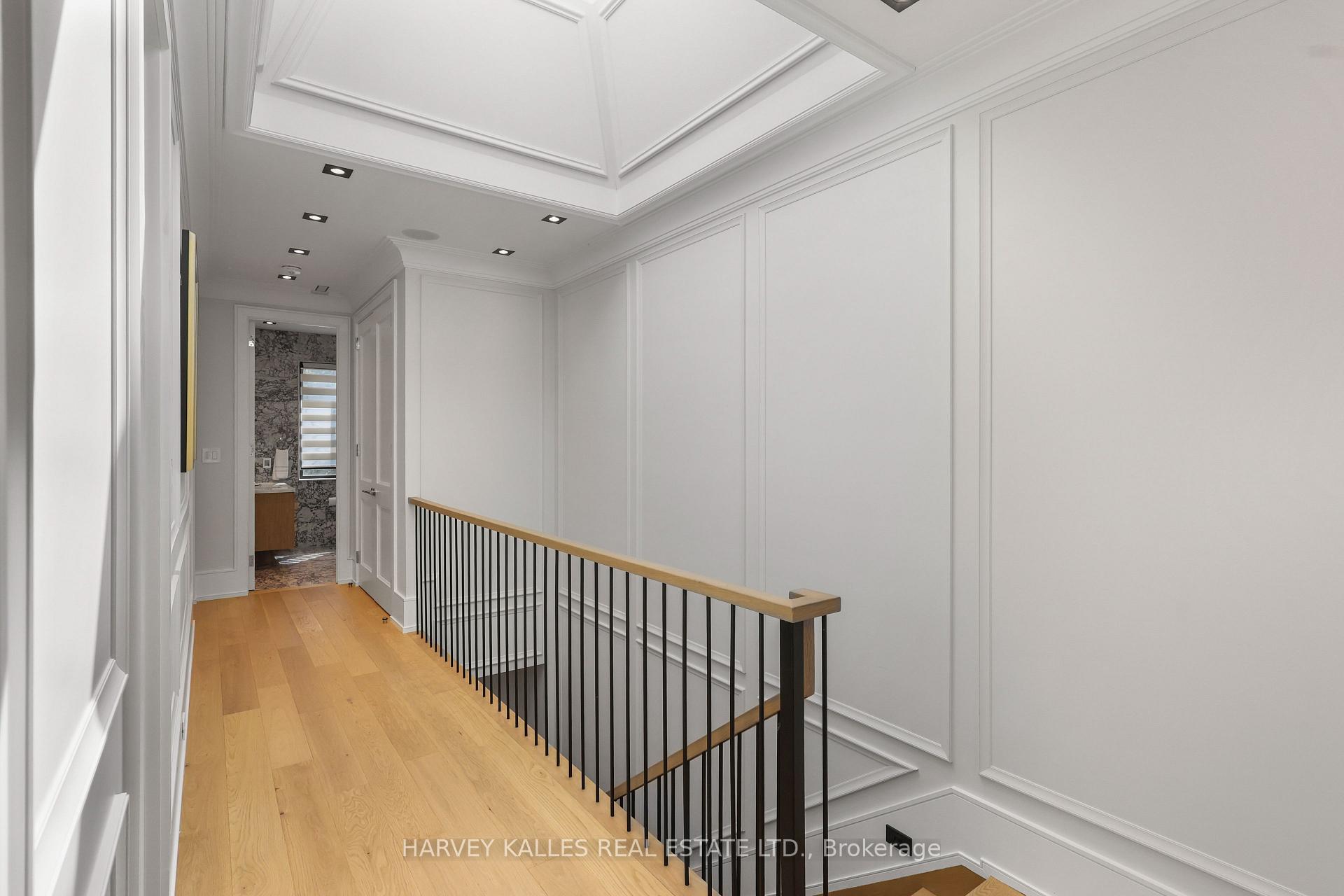 90 Roe Avenue, Toronto