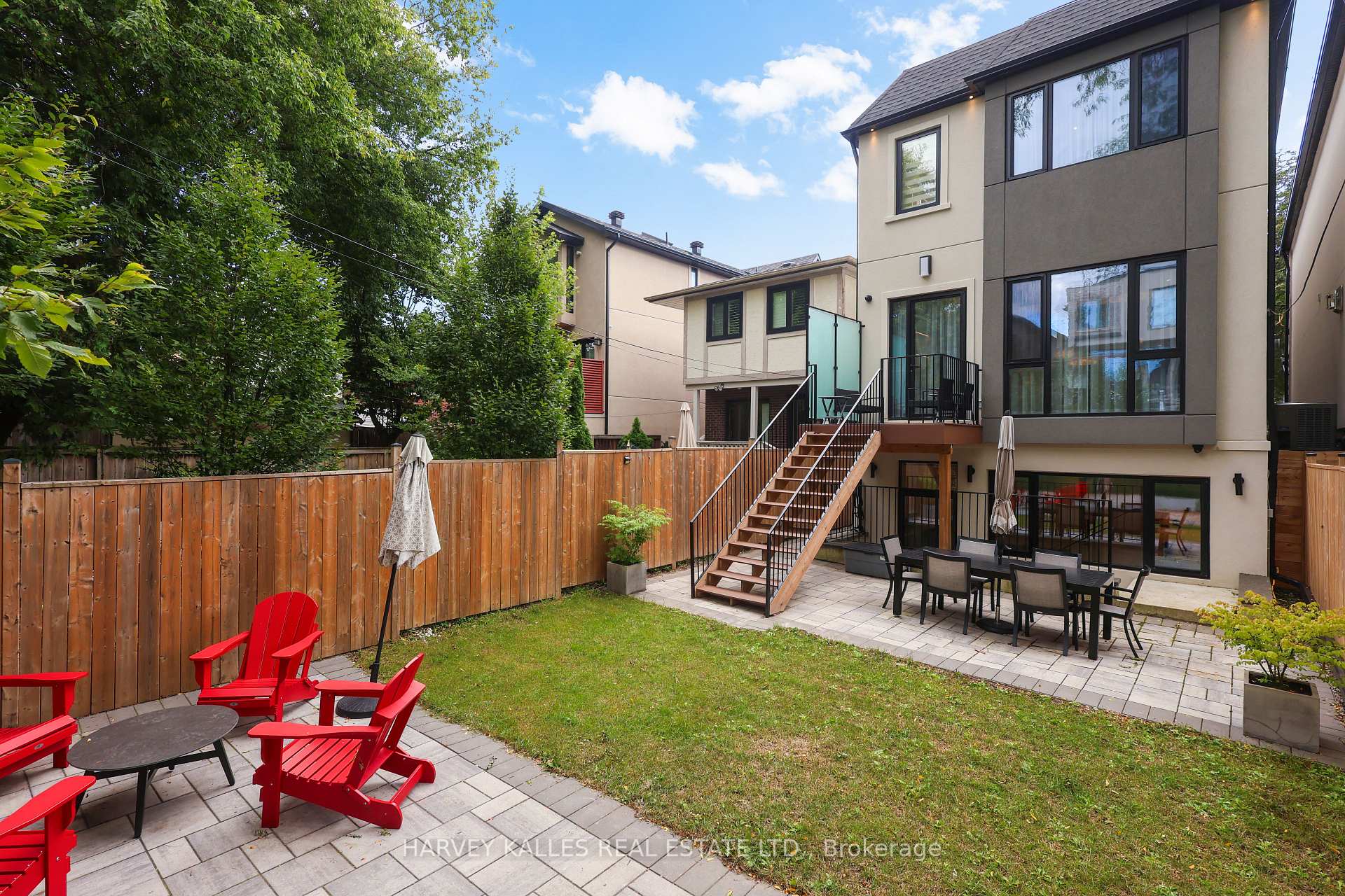 90 Roe Avenue, Toronto