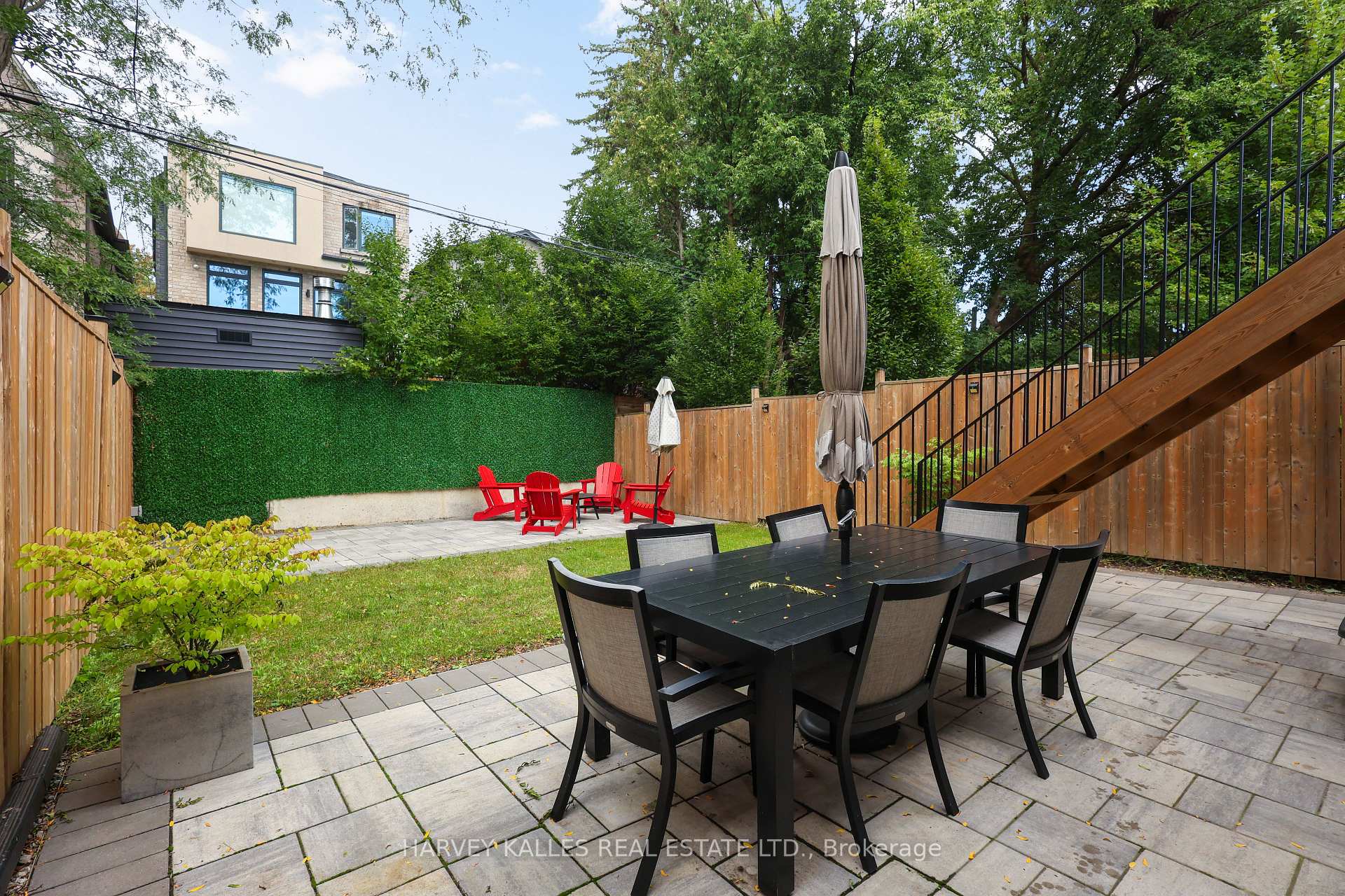 90 Roe Avenue, Toronto