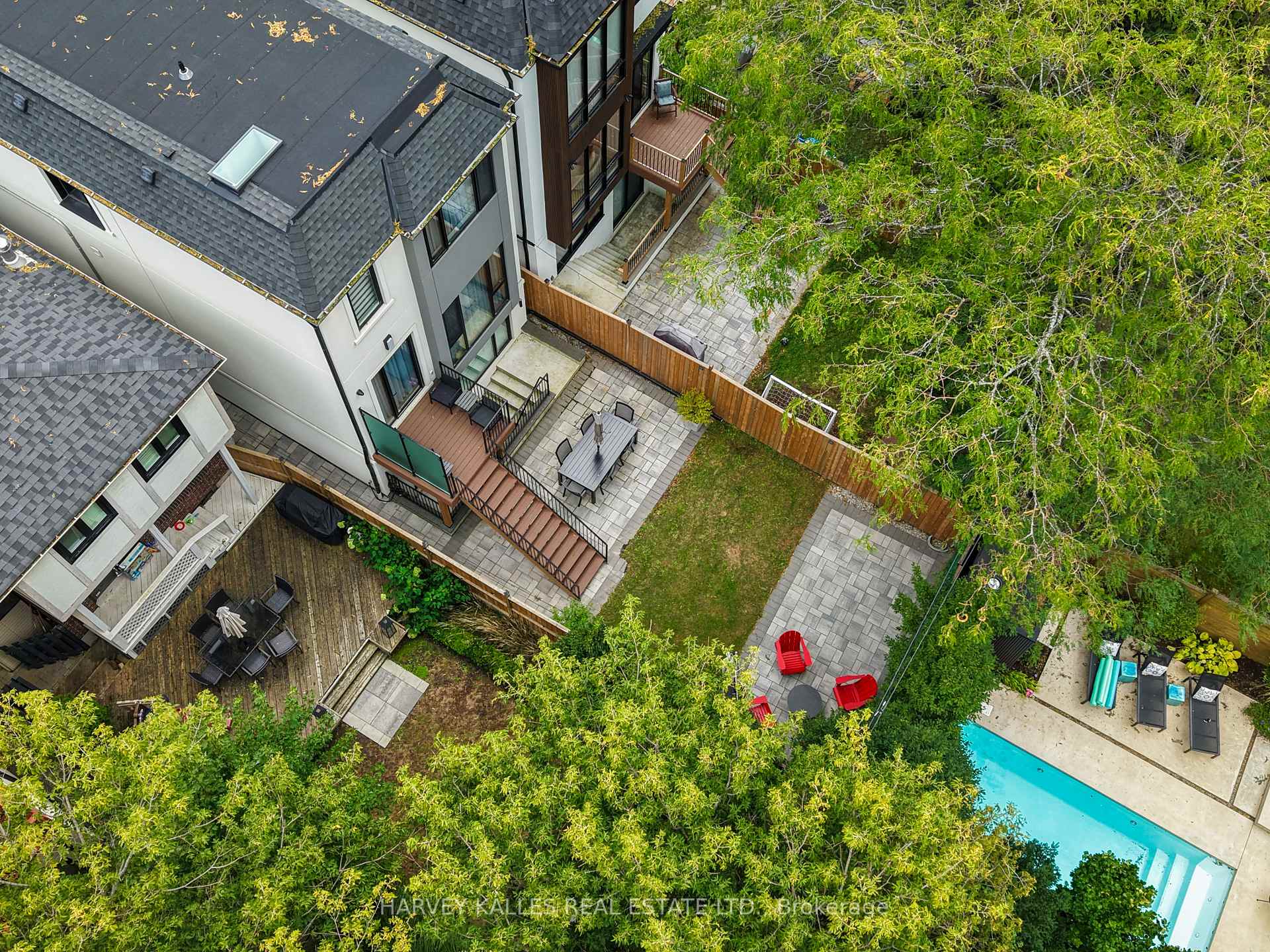 90 Roe Avenue, Toronto