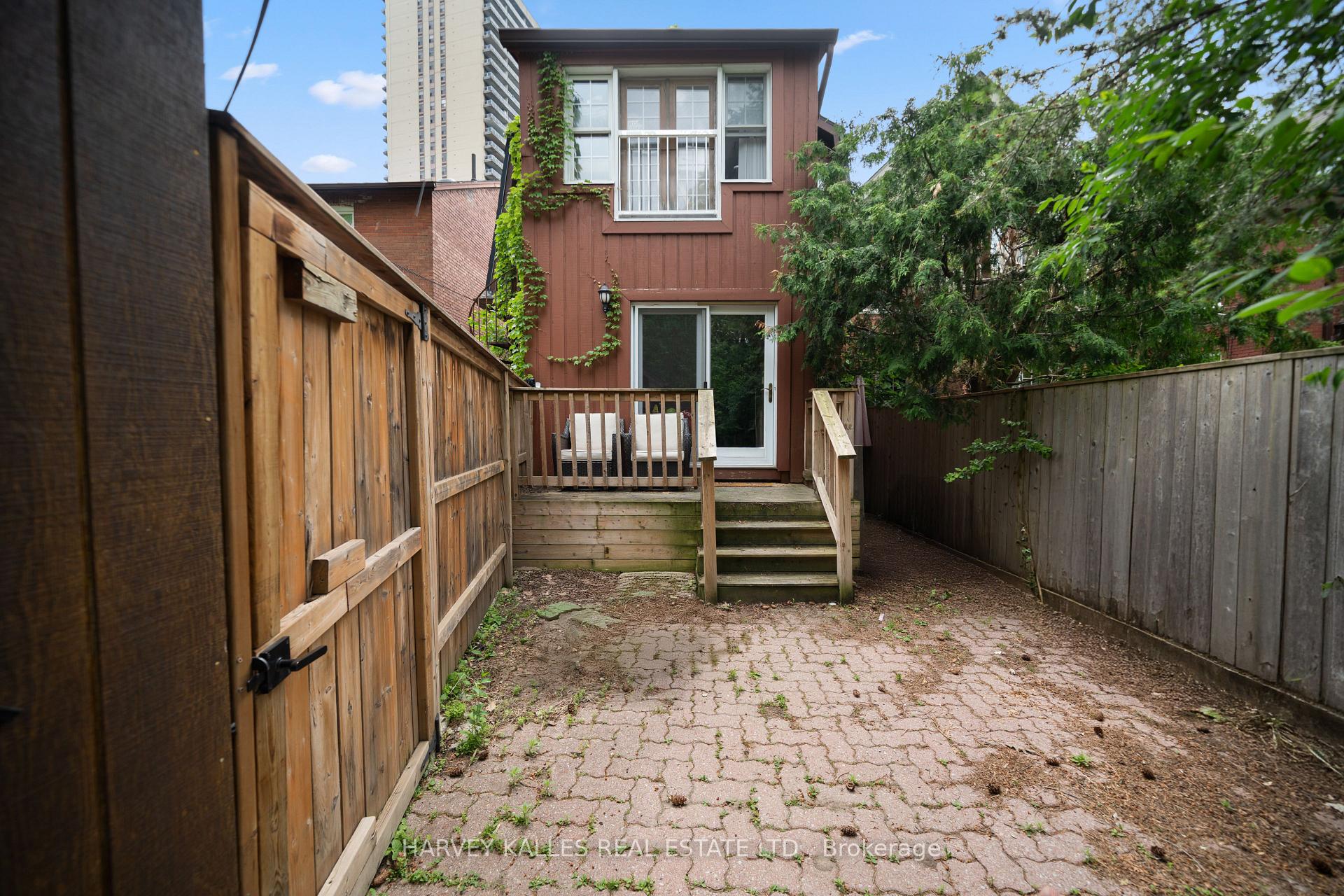 98 Roselawn Avenue, Toronto