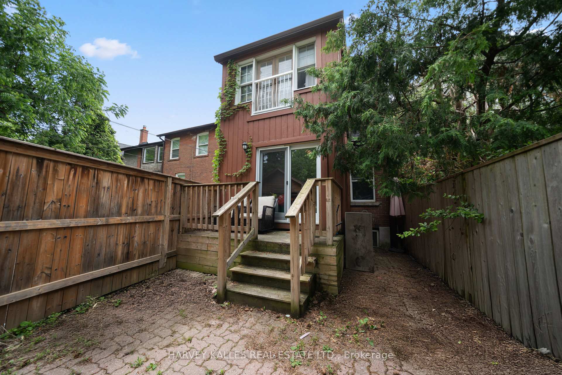 98 Roselawn Avenue, Toronto