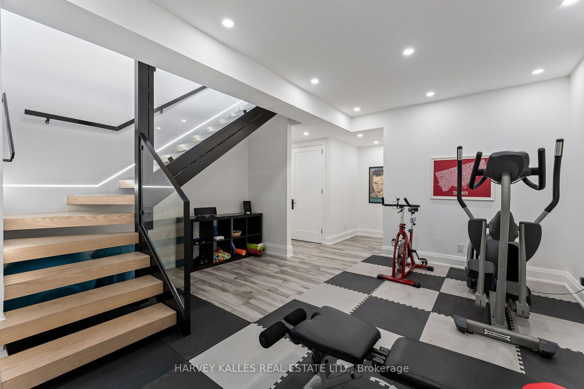 75 Lawrence Crescent, Toronto