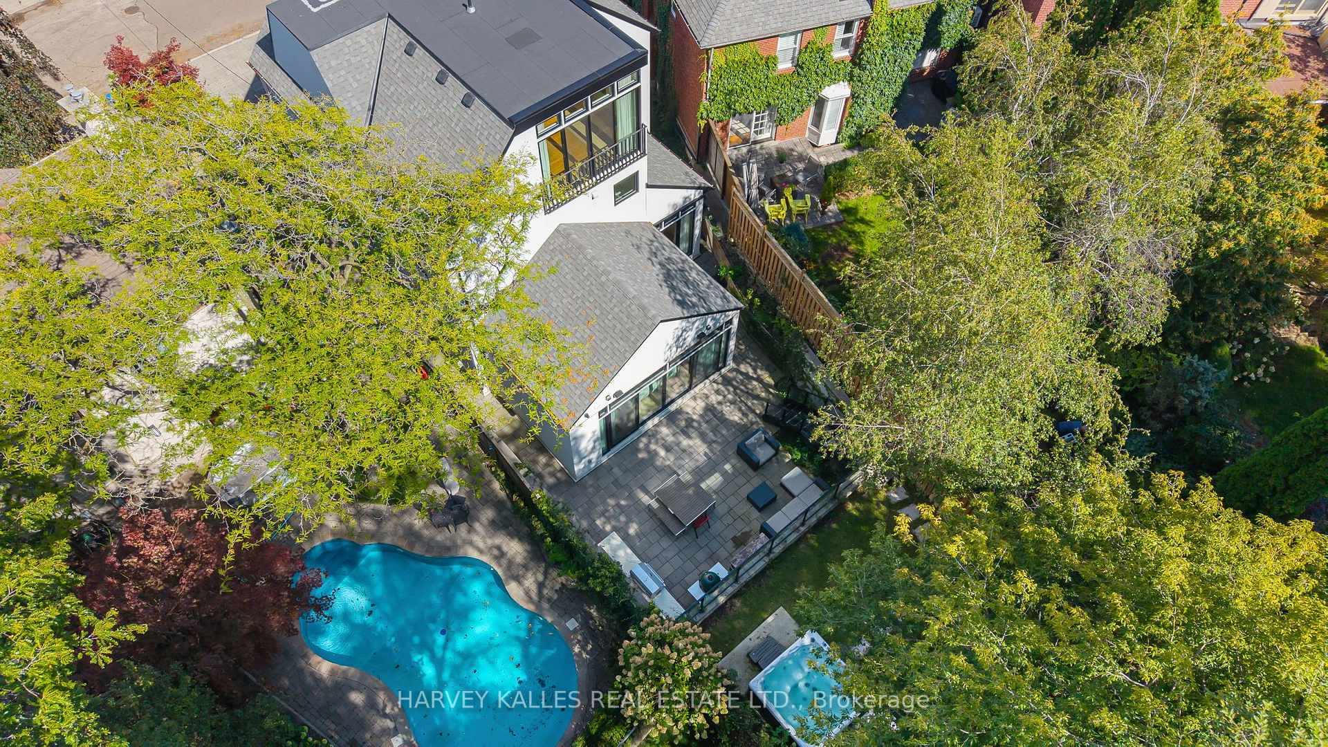75 Lawrence Crescent, Toronto