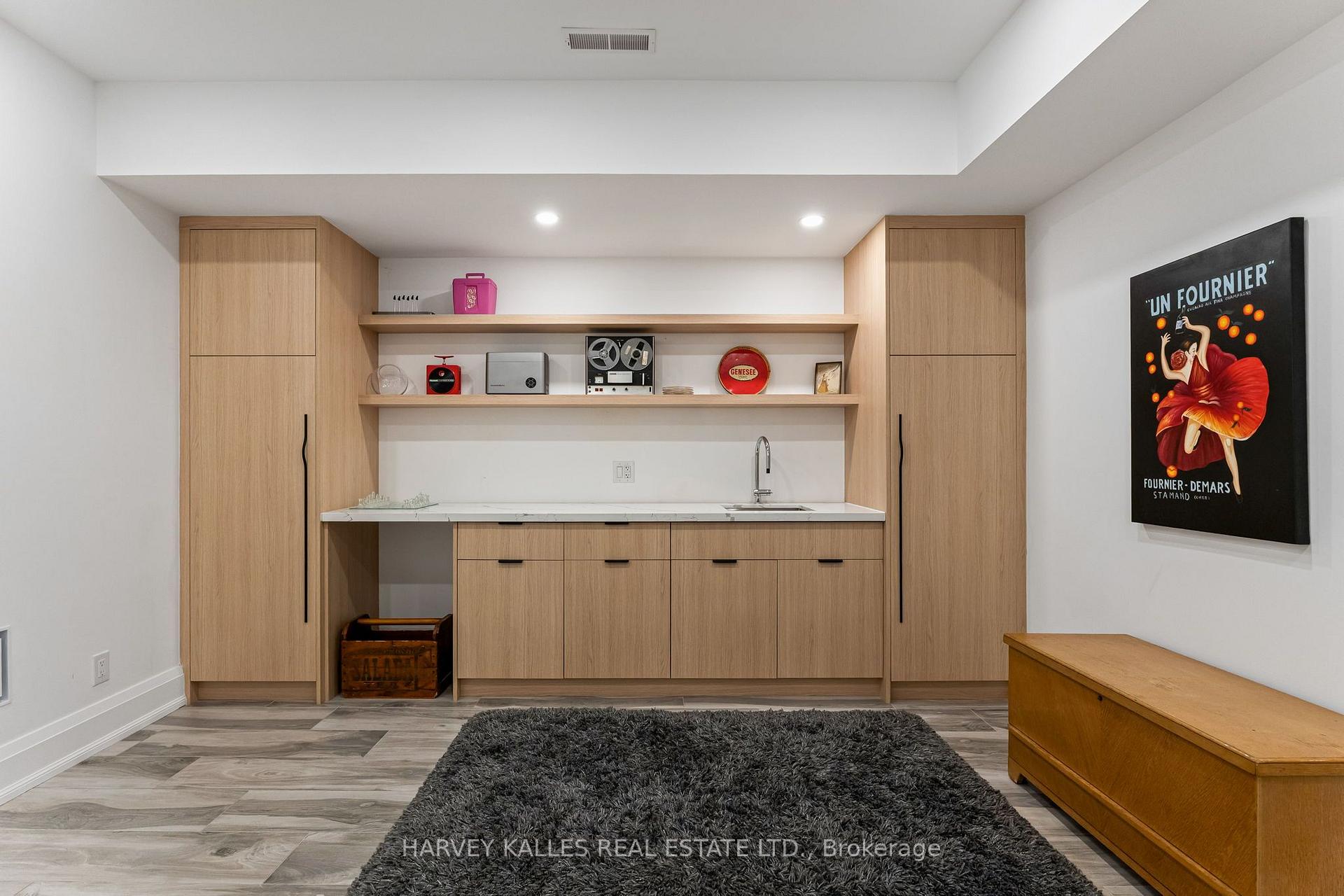 75 Lawrence Crescent, Toronto
