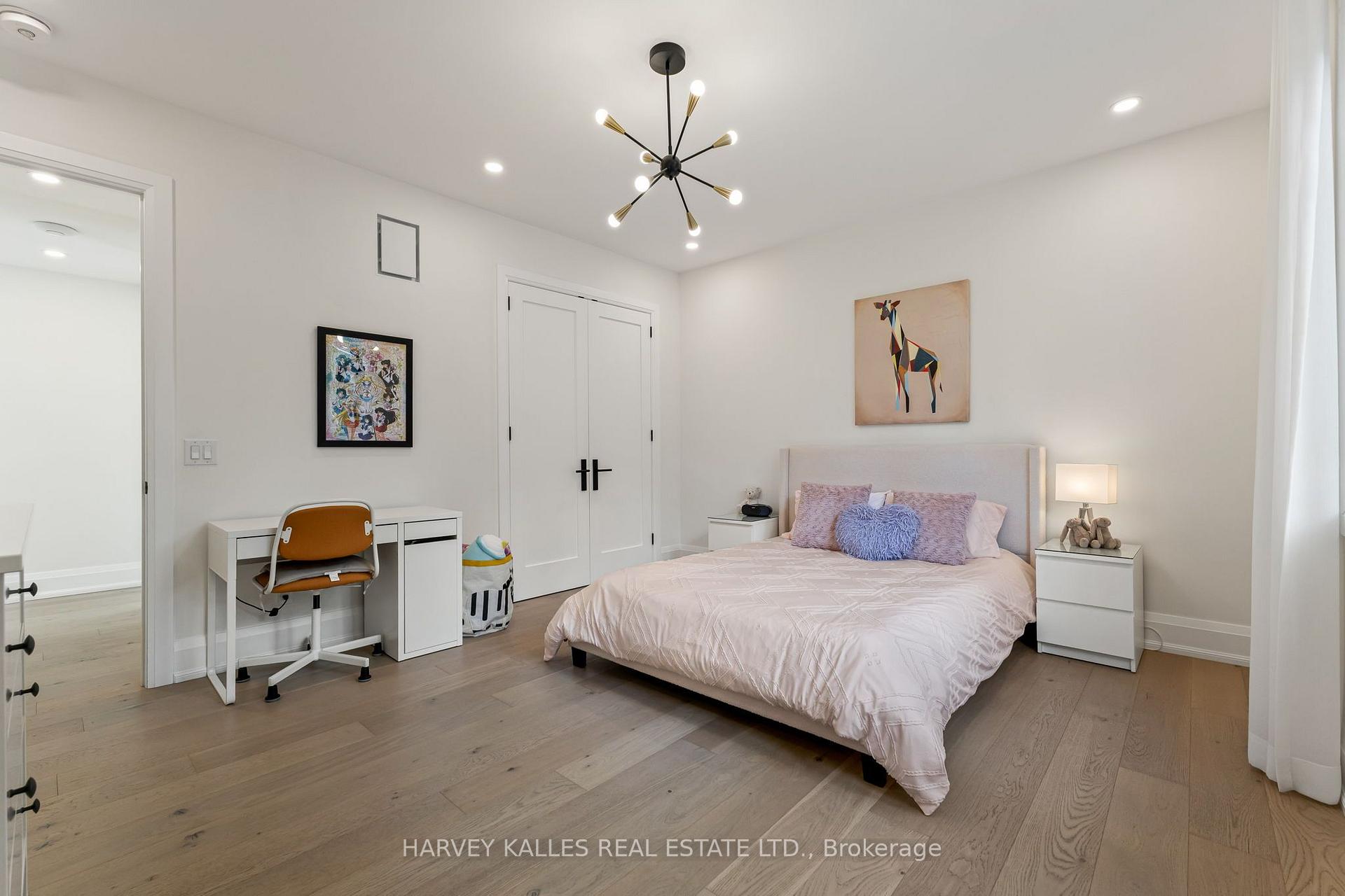 75 Lawrence Crescent, Toronto