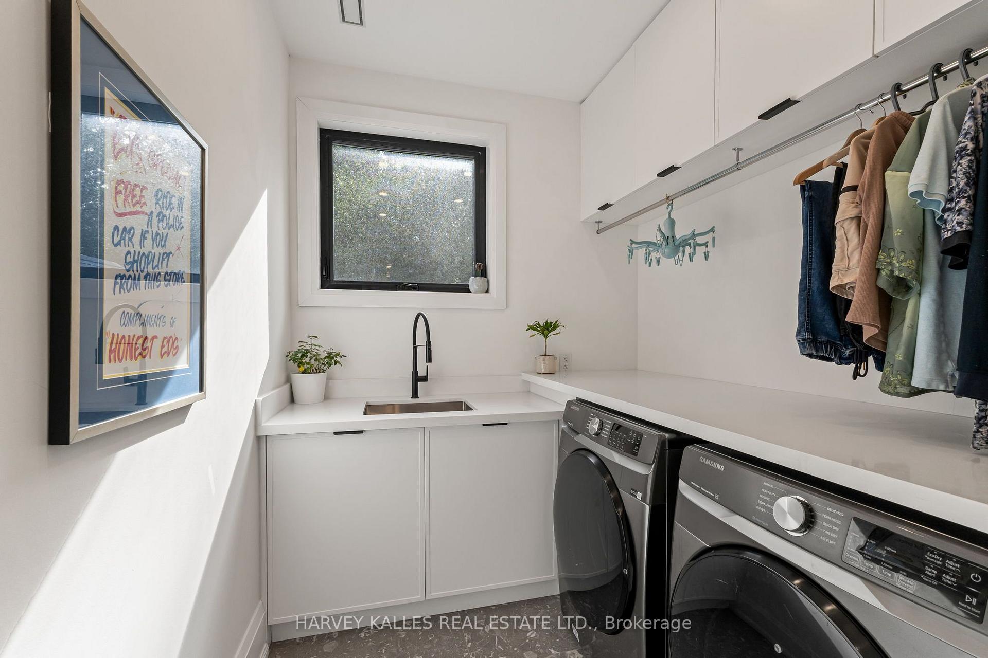 75 Lawrence Crescent, Toronto
