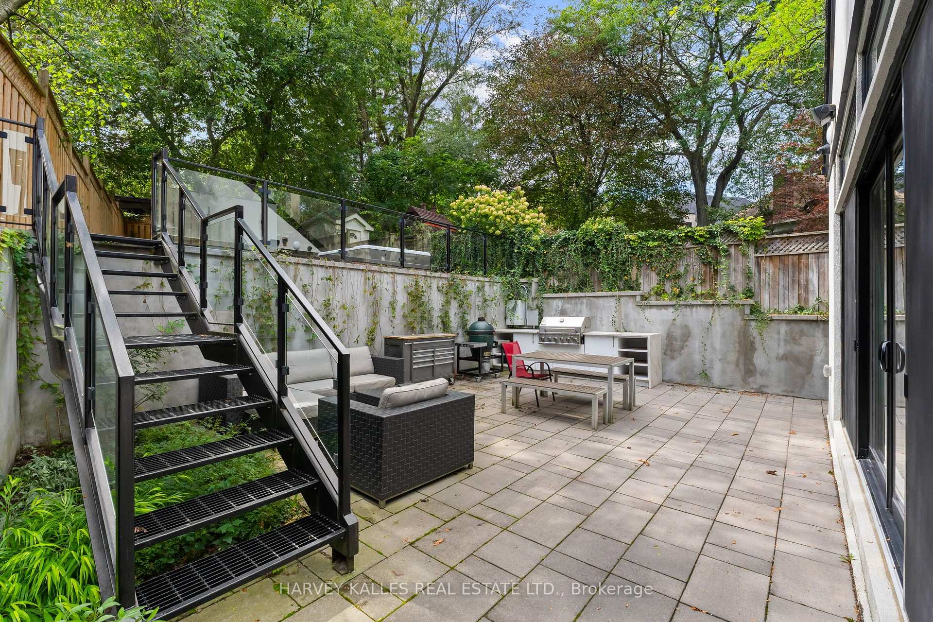 75 Lawrence Crescent, Toronto
