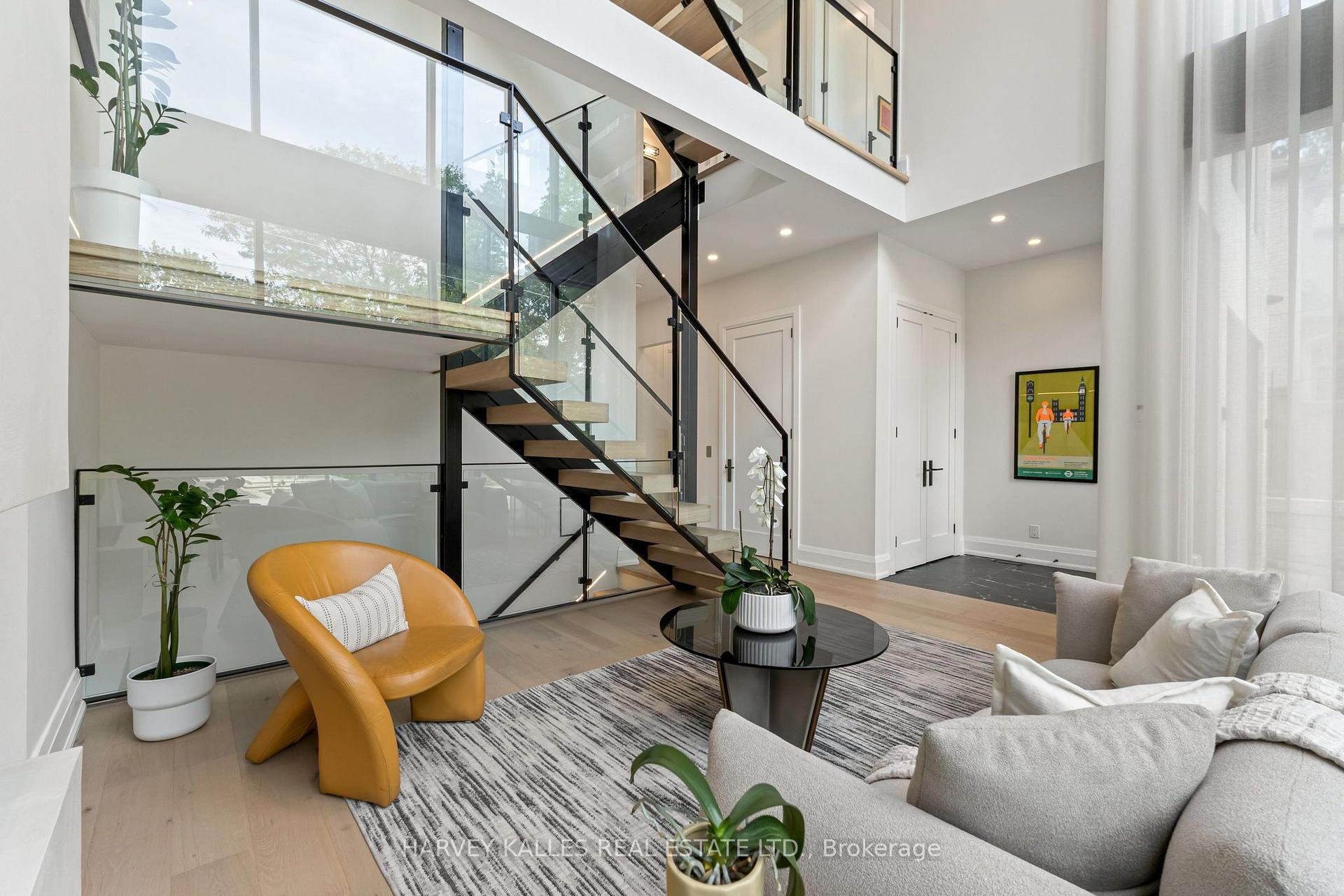 75 Lawrence Crescent, Toronto