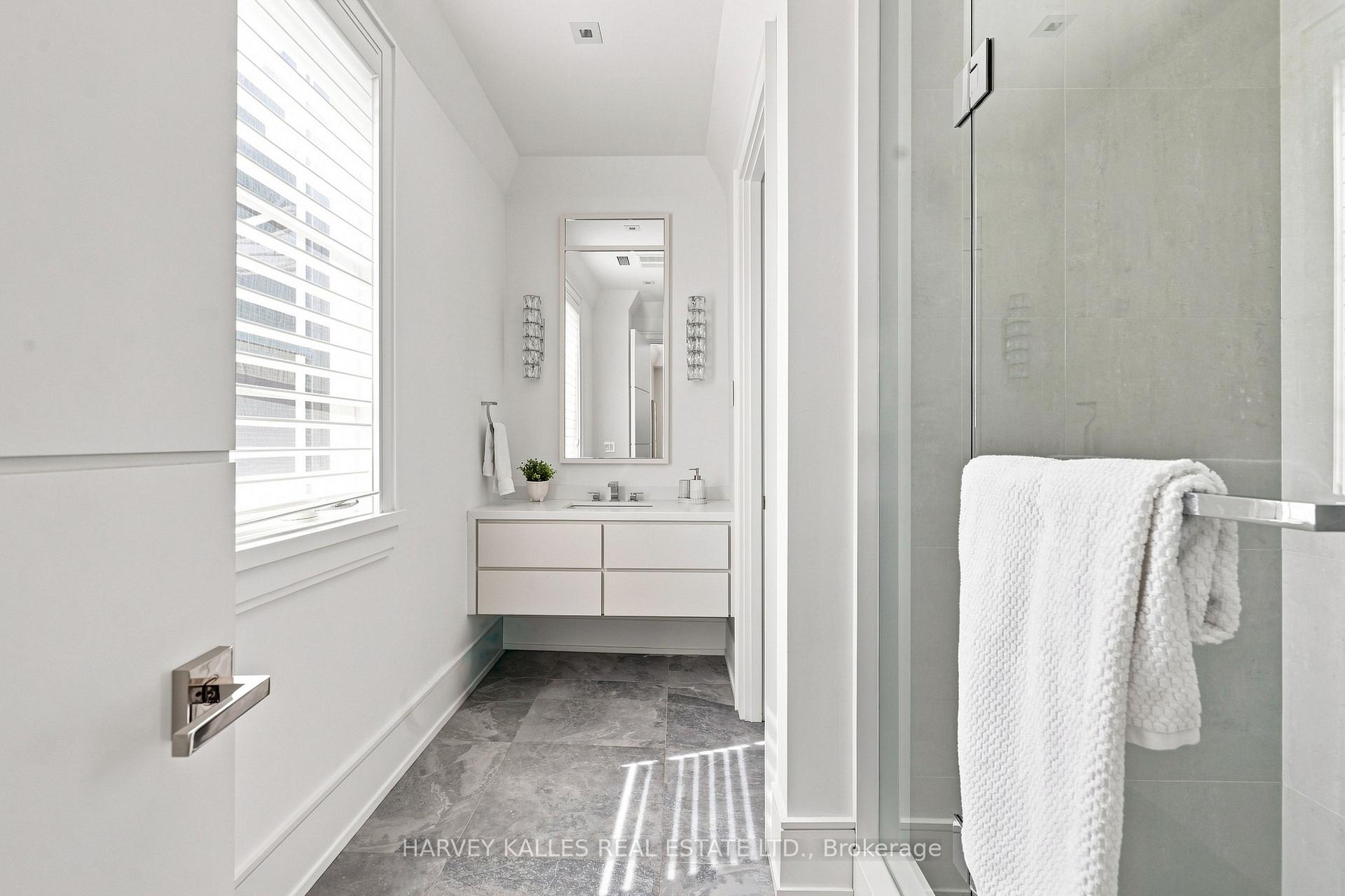 126 Sandringham Drive, Toronto