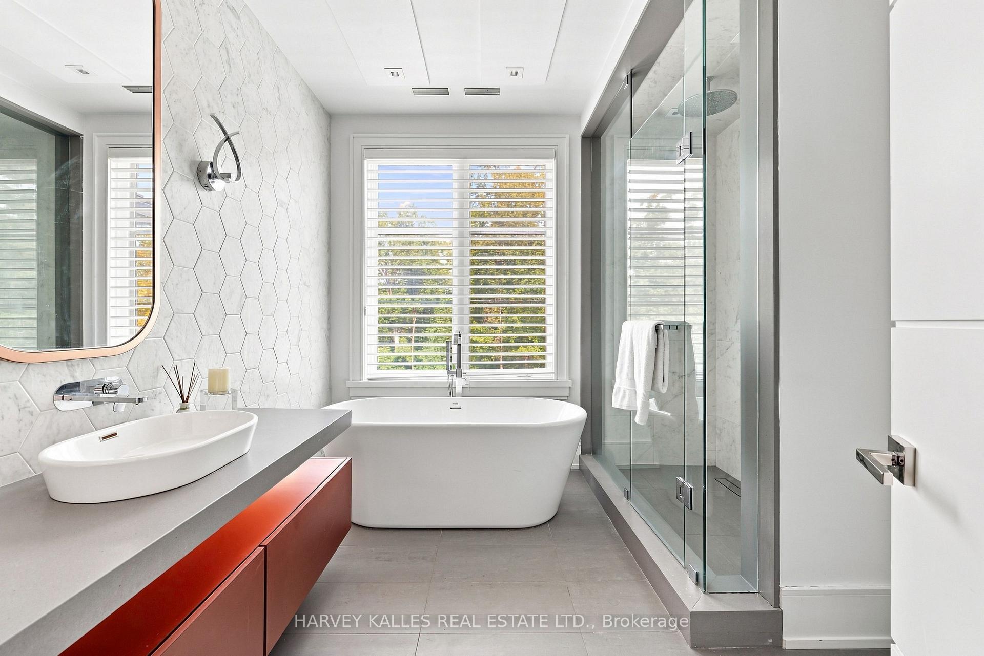 126 Sandringham Drive, Toronto