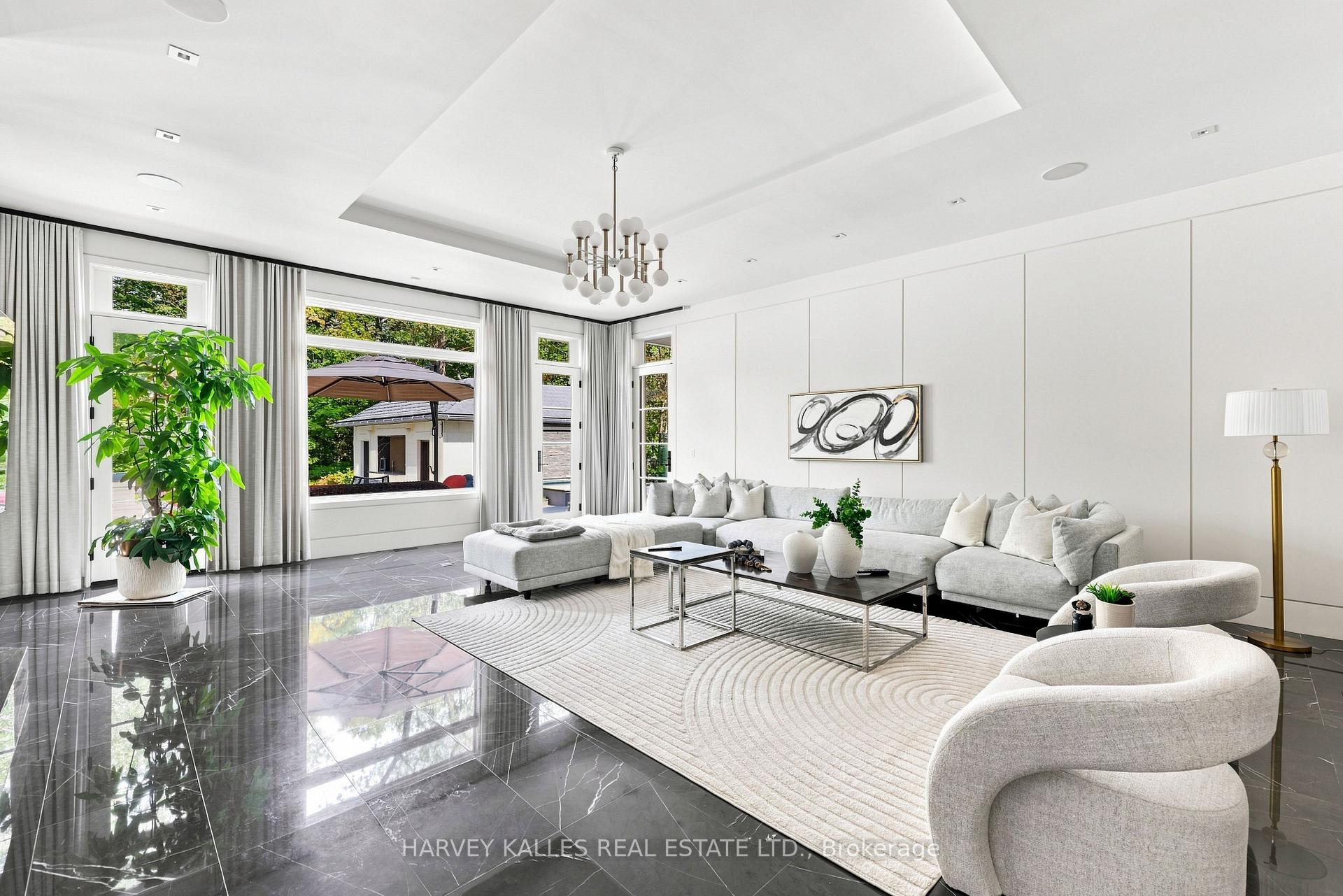 126 Sandringham Drive, Toronto