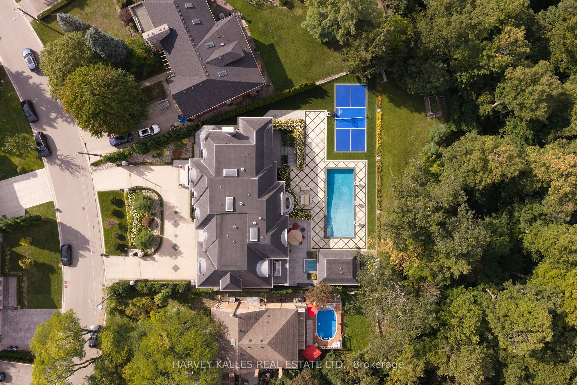 126 Sandringham Drive, Toronto