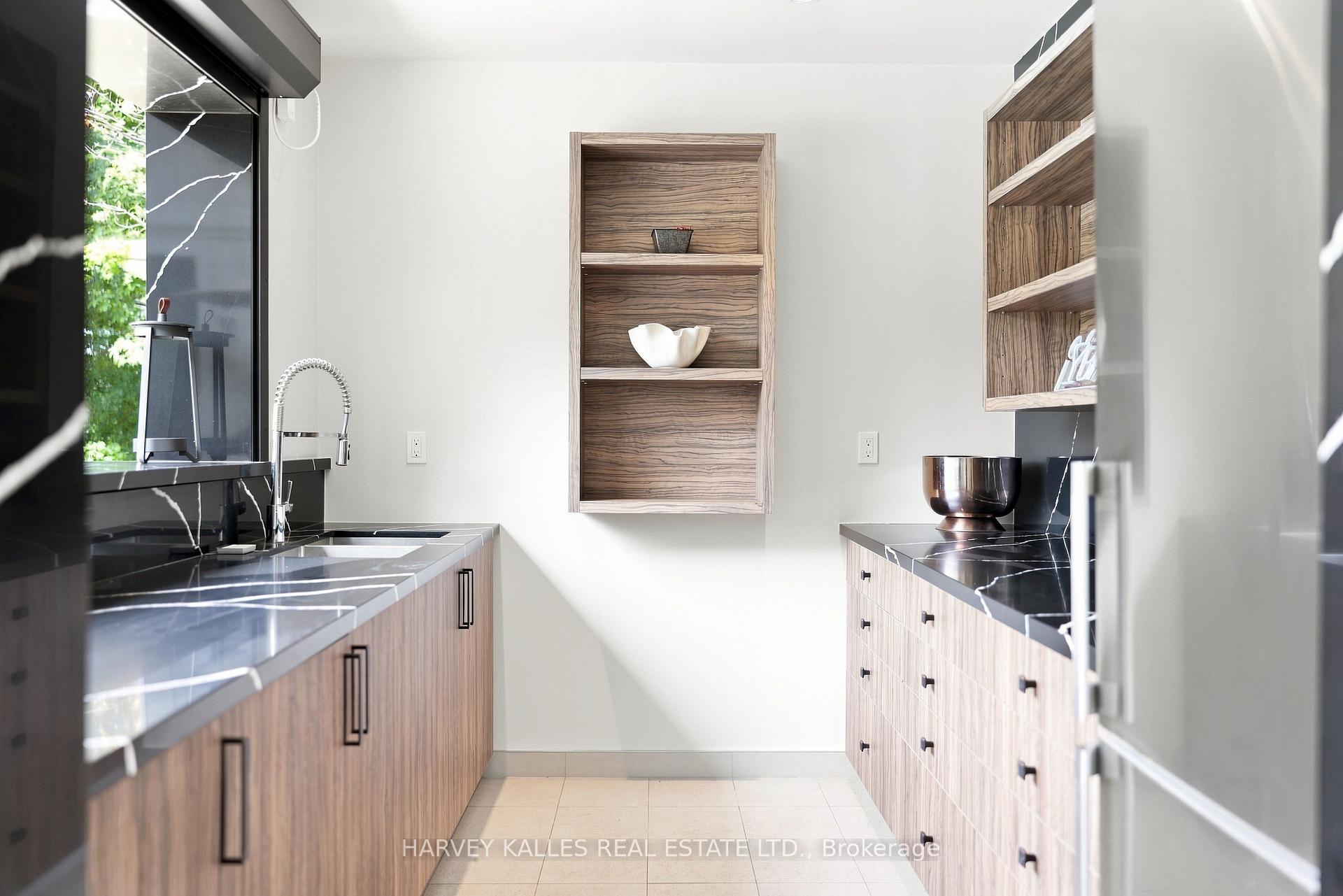 126 Sandringham Drive, Toronto