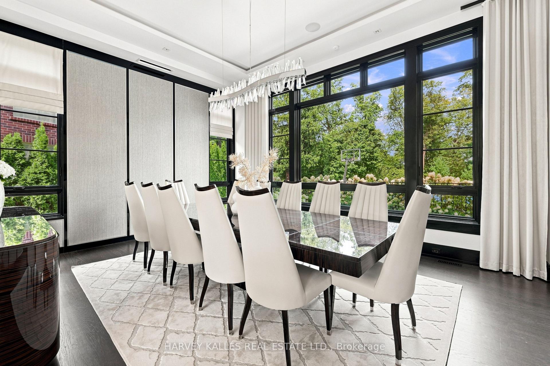 126 Sandringham Drive, Toronto