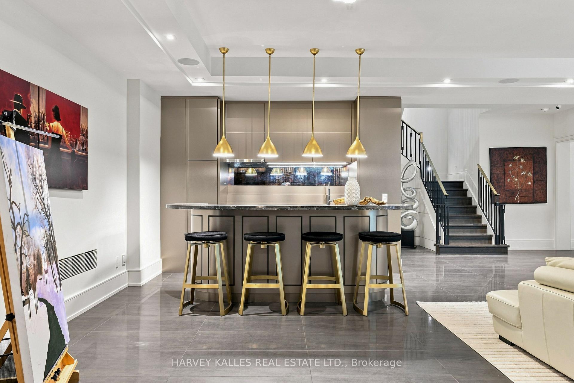 126 Sandringham Drive, Toronto