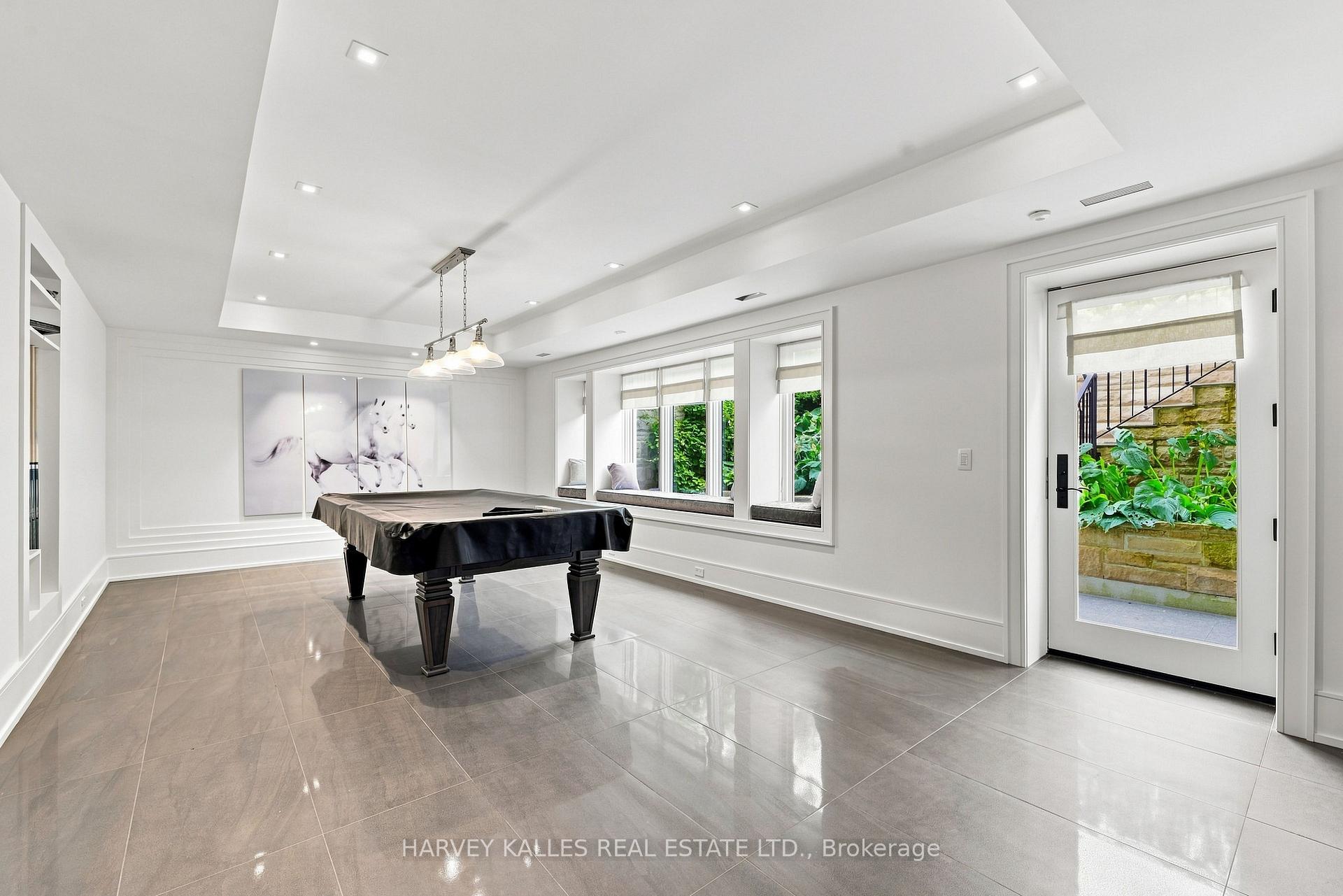 126 Sandringham Drive, Toronto