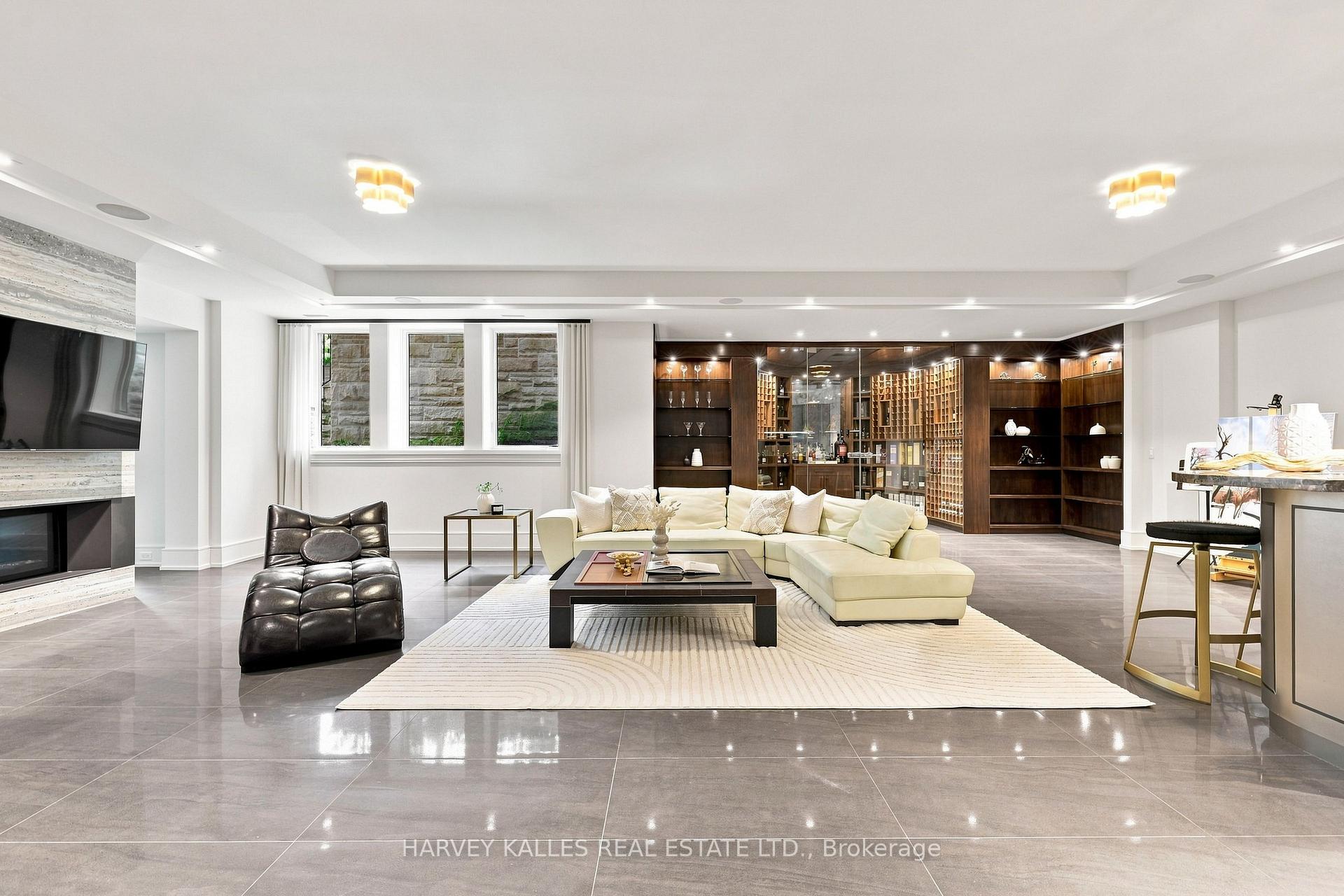 126 Sandringham Drive, Toronto