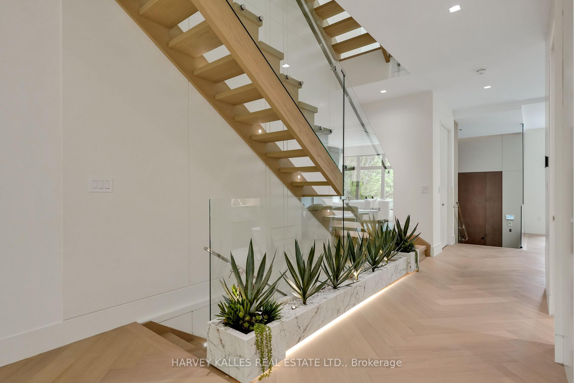 108 Heath Street W, Toronto