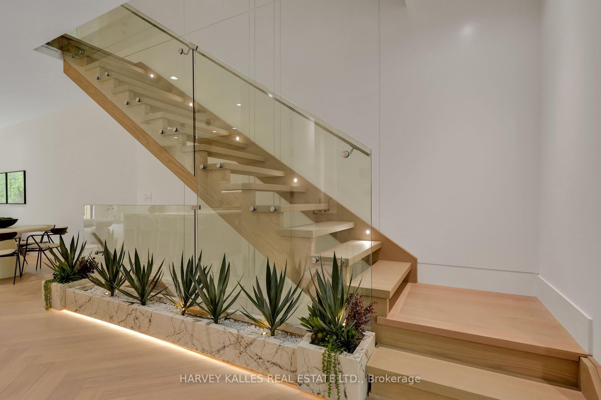108 Heath Street W, Toronto
