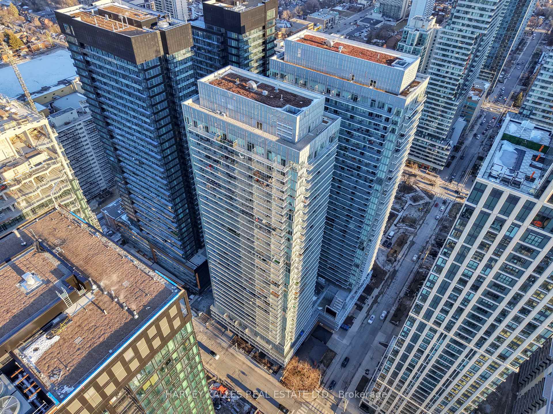 99 Broadway Avenue 514, Toronto Unit: 514
