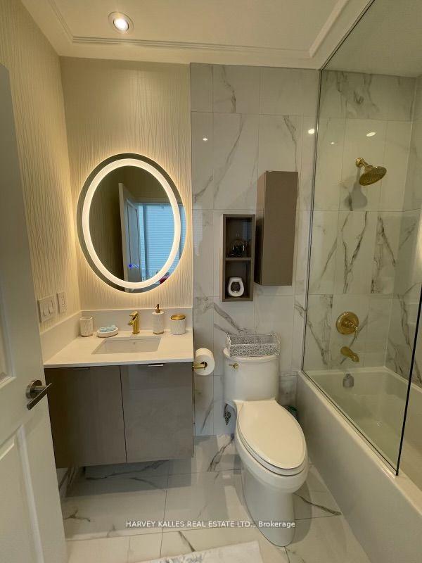 99 Broadway Avenue 514, Toronto Unit: 514