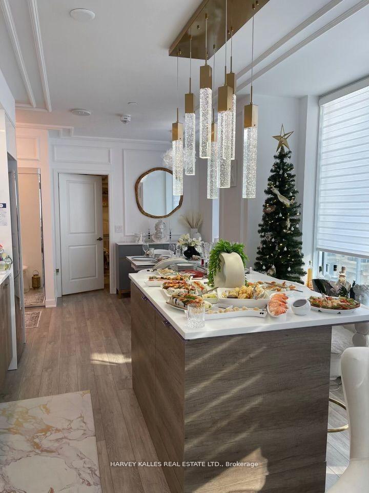 99 Broadway Avenue 514, Toronto Unit: 514