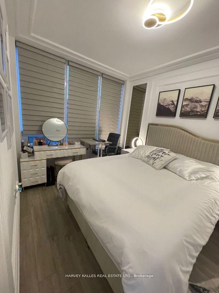 99 Broadway Avenue 514, Toronto Unit: 514