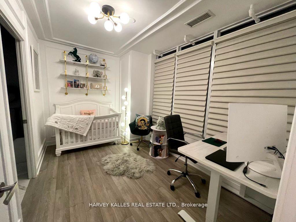 99 Broadway Avenue 514, Toronto Unit: 514