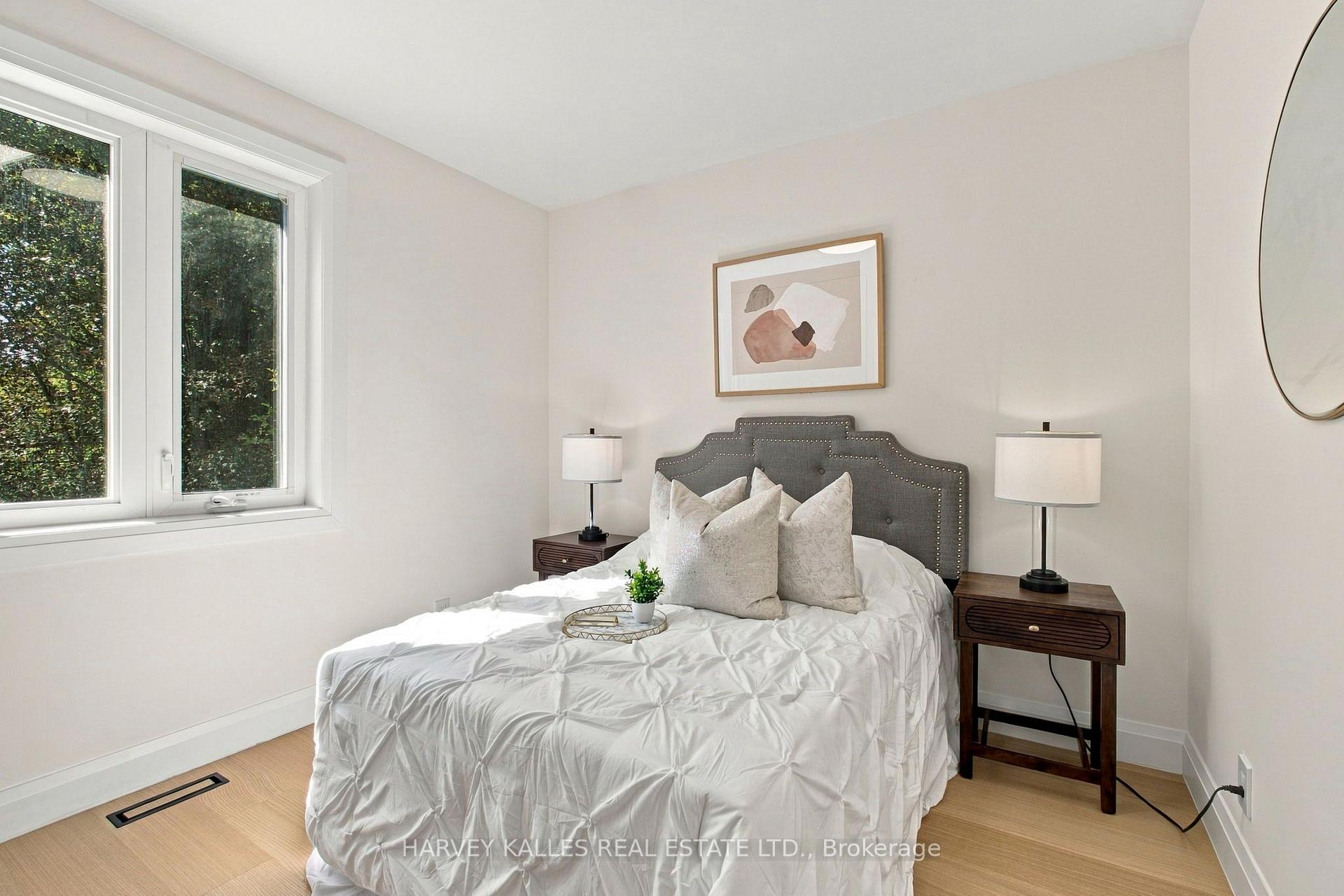 547 Melrose Avenue, Toronto