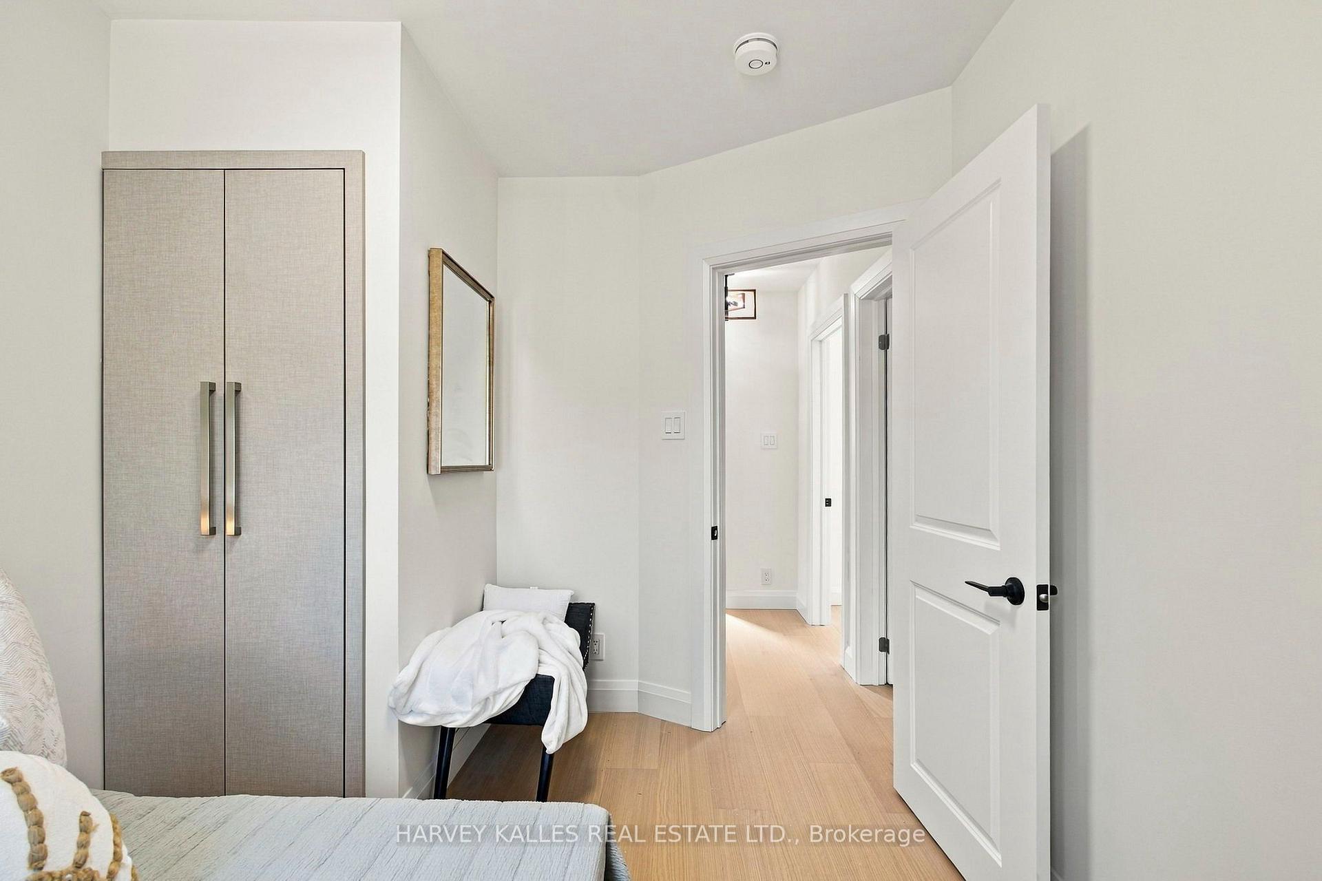 547 Melrose Avenue, Toronto