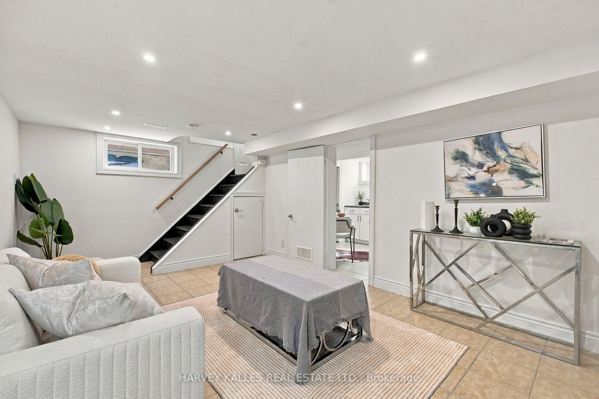 547 Melrose Avenue, Toronto