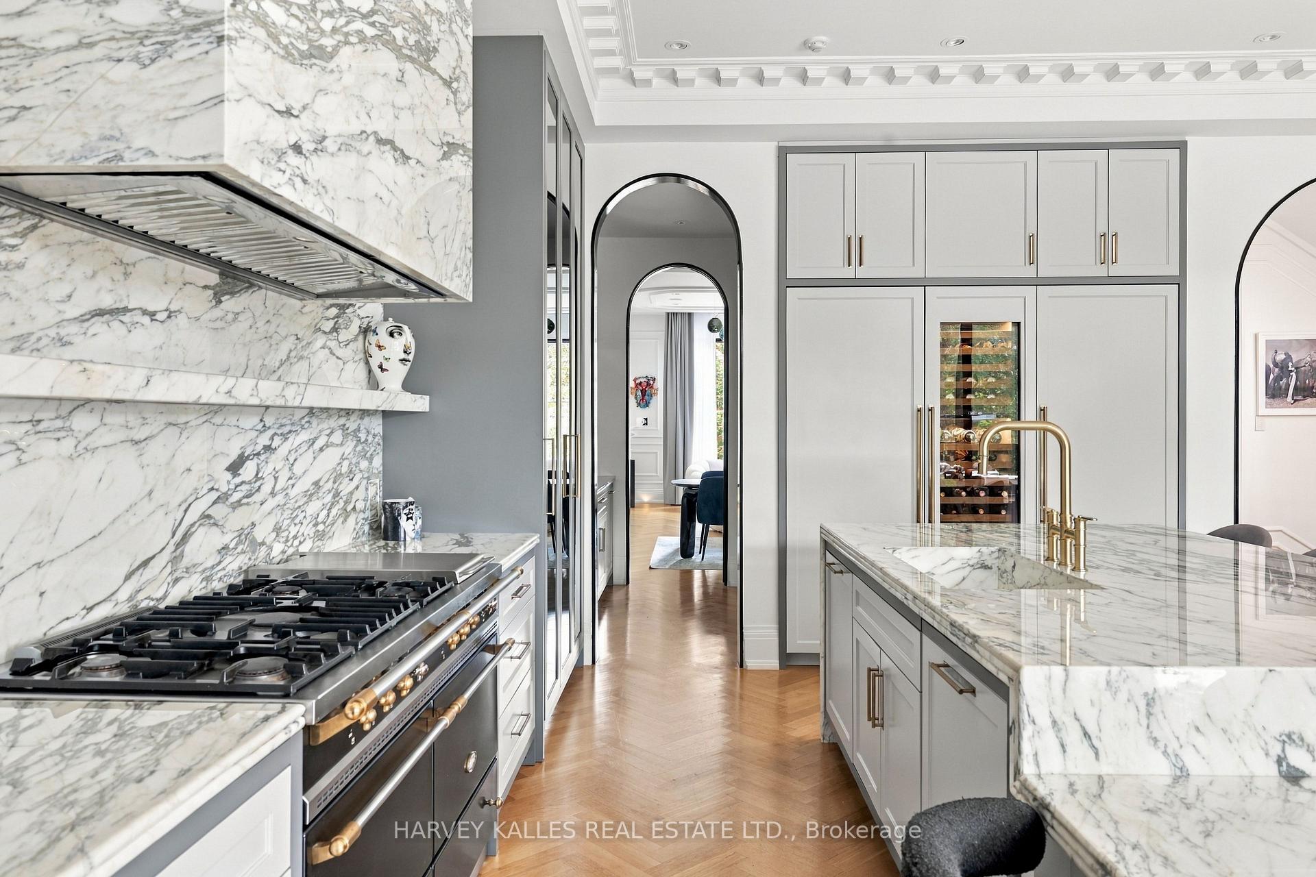 363 Bedford Park Avenue, Toronto