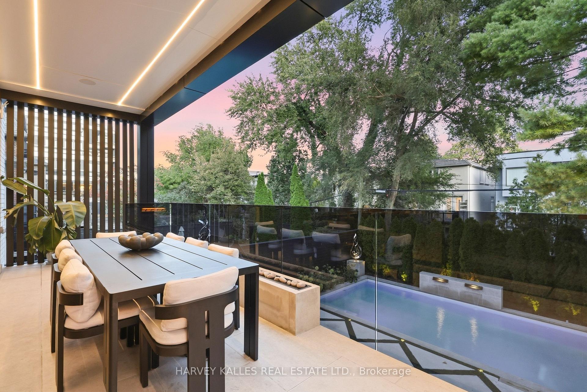 363 Bedford Park Avenue, Toronto