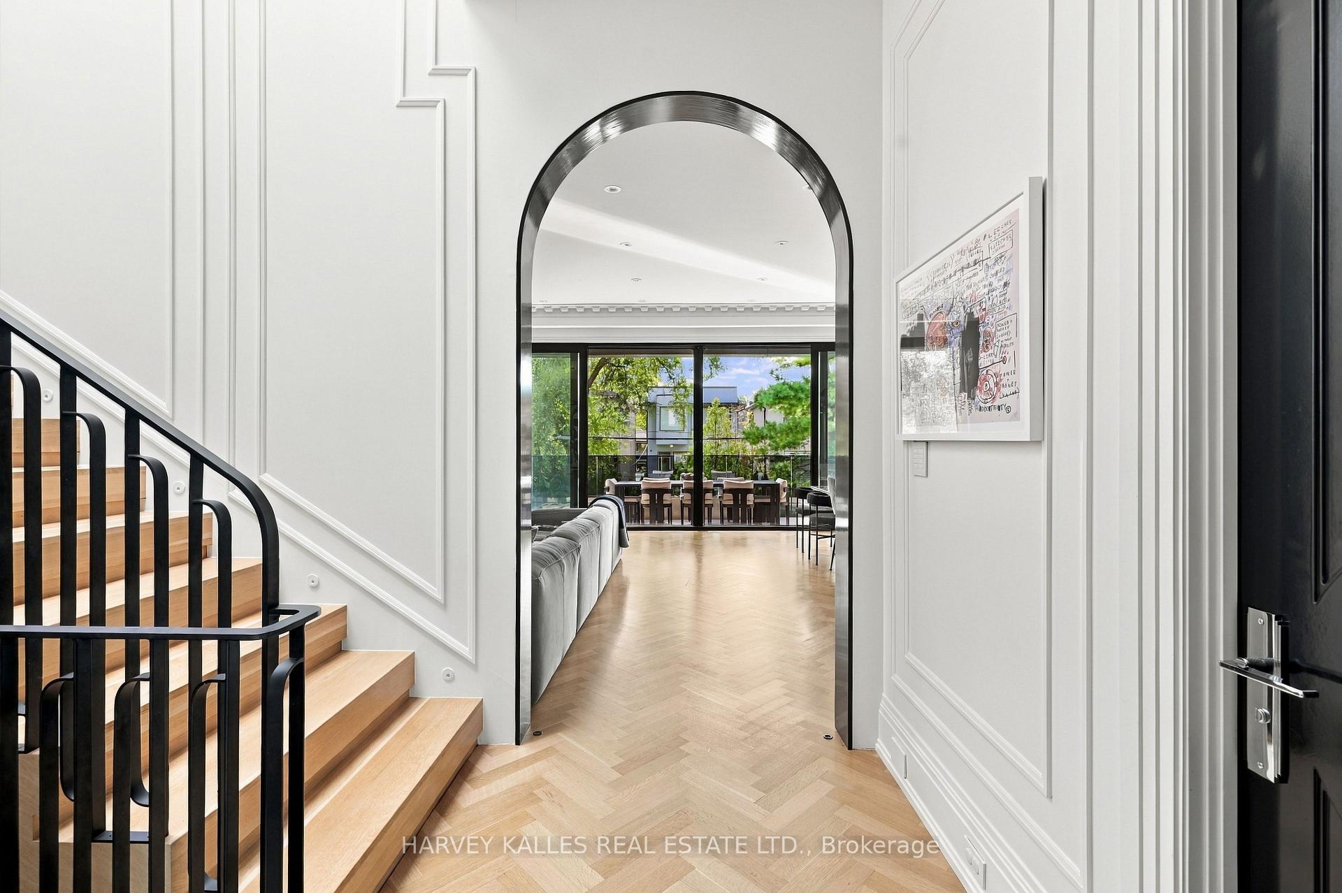 363 Bedford Park Avenue, Toronto