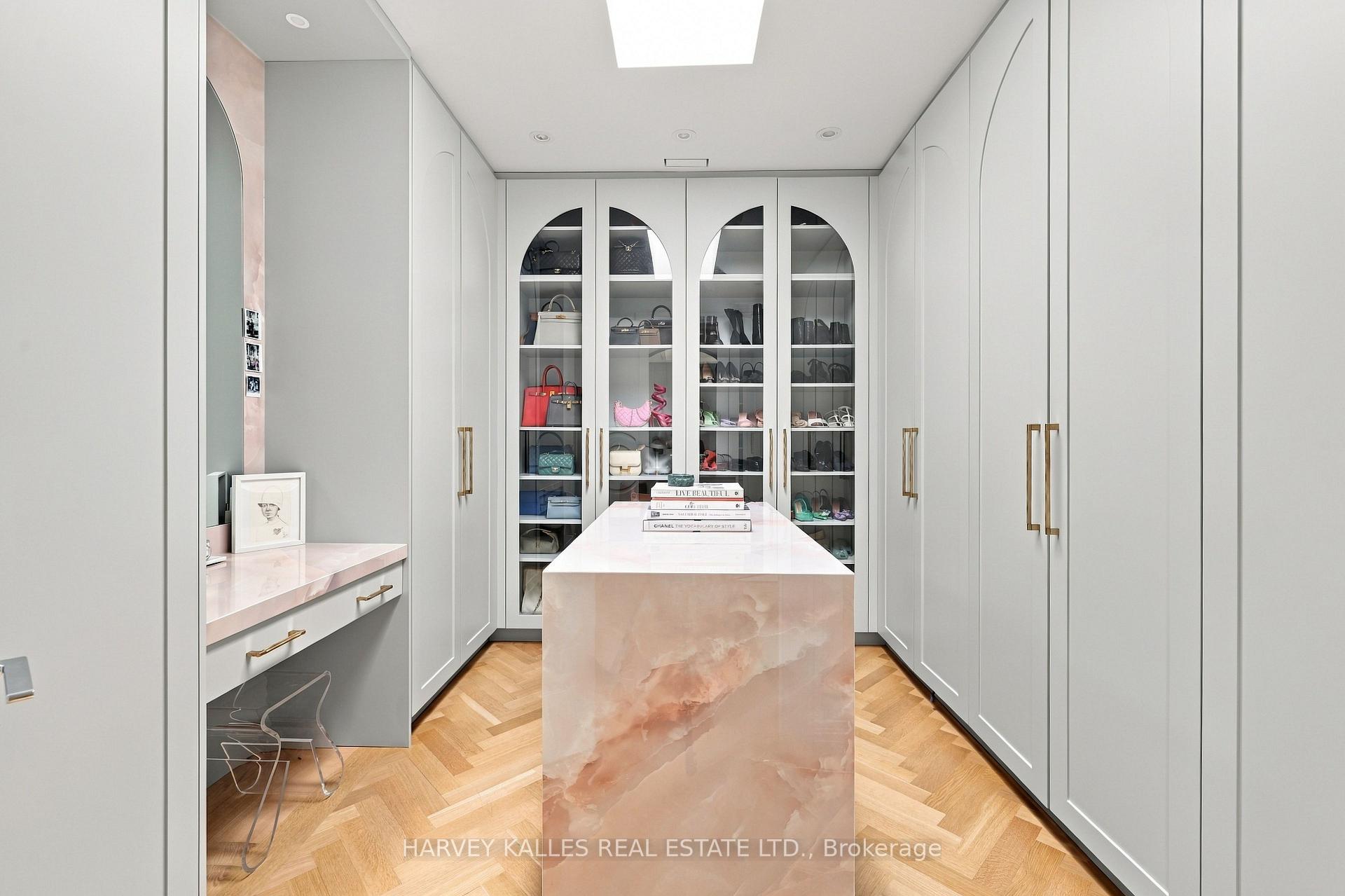 363 Bedford Park Avenue, Toronto