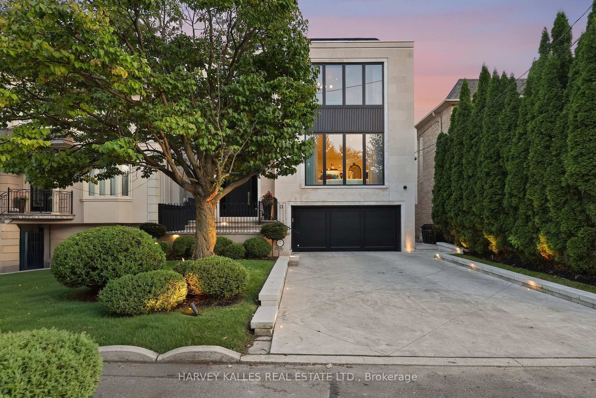 363 Bedford Park Avenue, Toronto