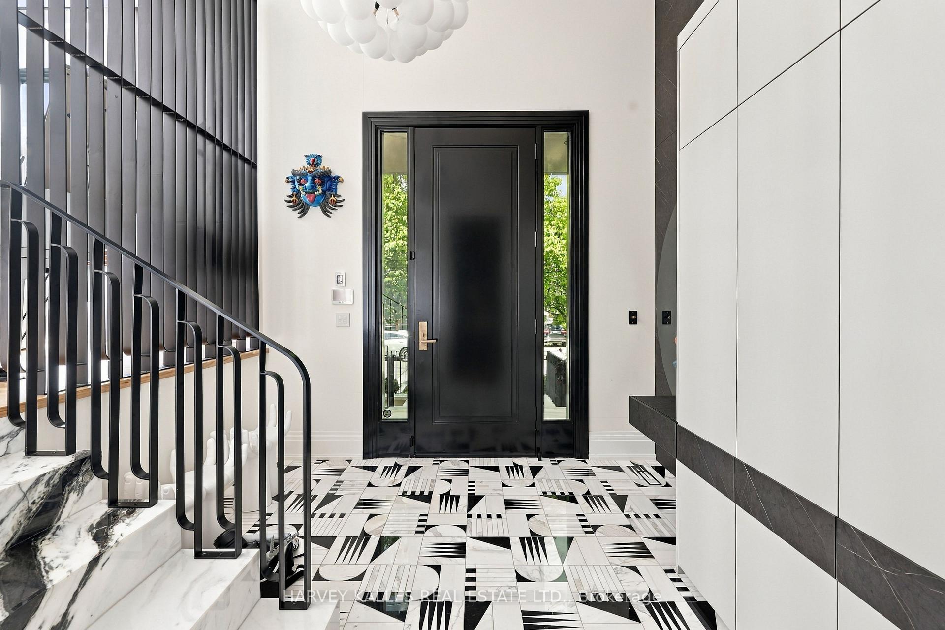 363 Bedford Park Avenue, Toronto