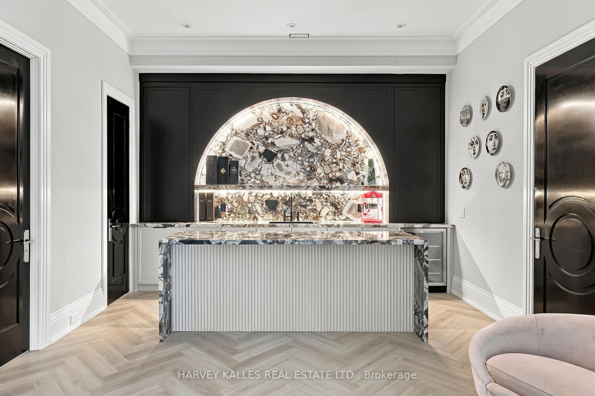 363 Bedford Park Avenue, Toronto
