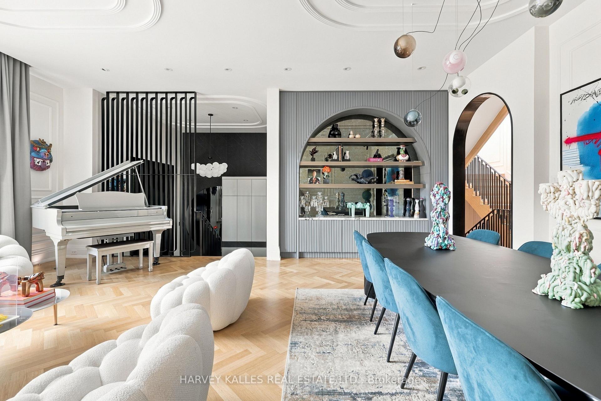 363 Bedford Park Avenue, Toronto