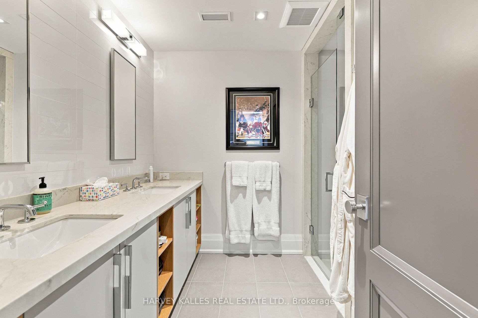 221 Dunvegan Road, Toronto