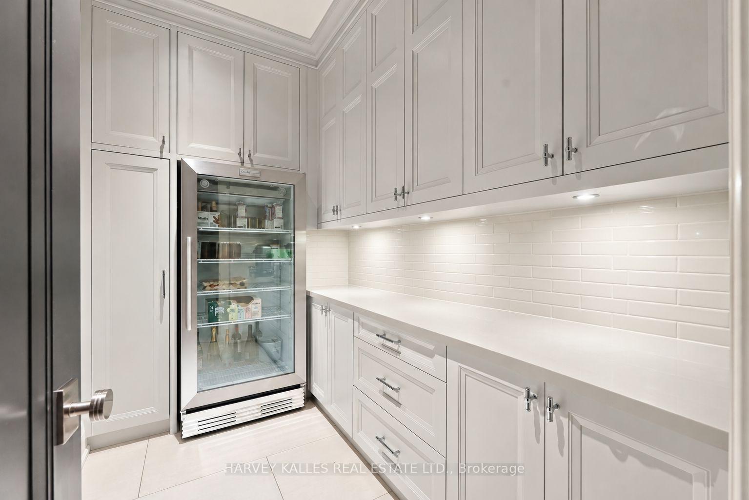 221 Dunvegan Road, Toronto