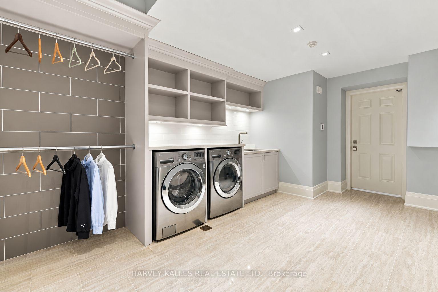 221 Dunvegan Road, Toronto