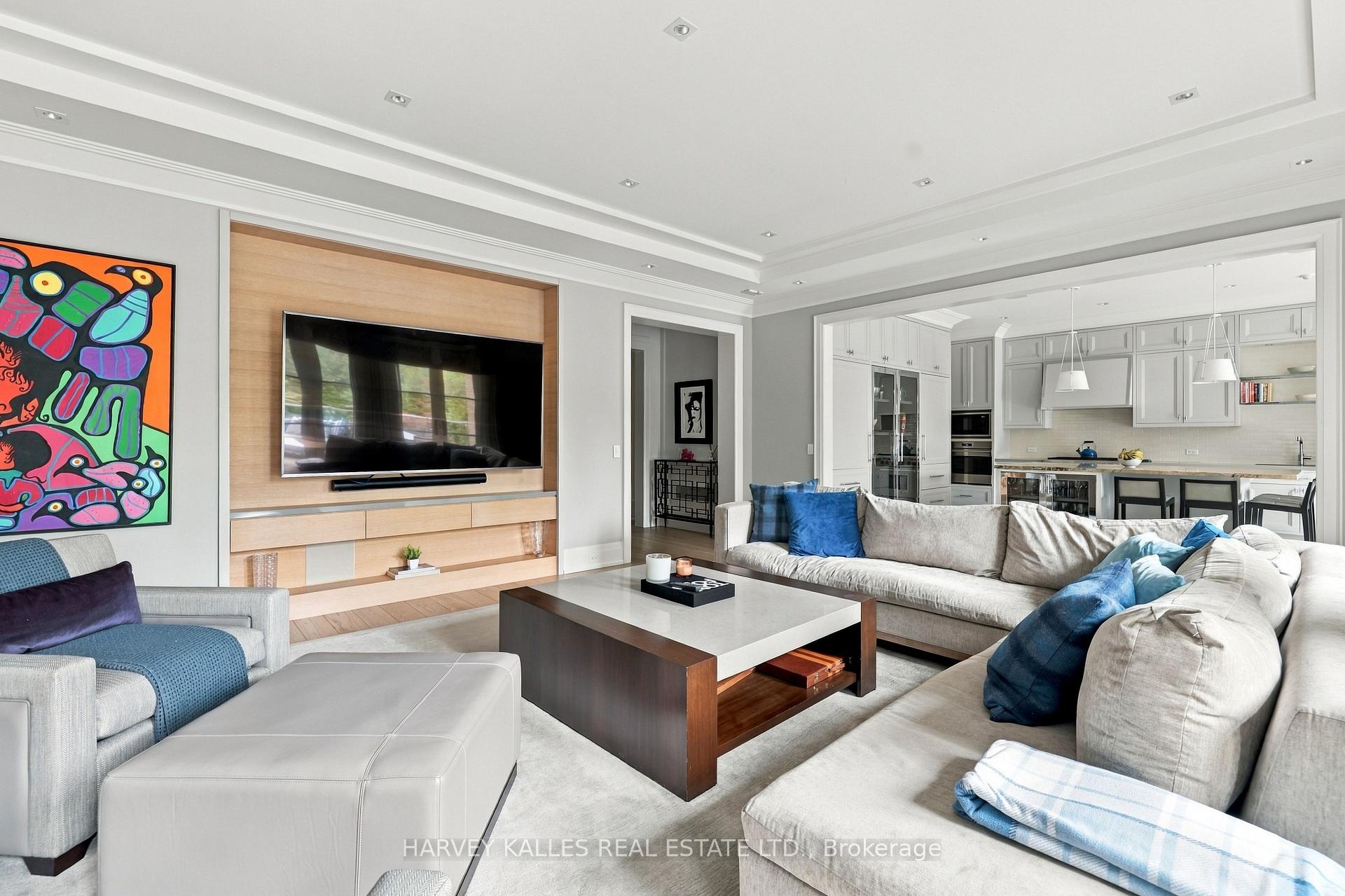 221 Dunvegan Road, Toronto