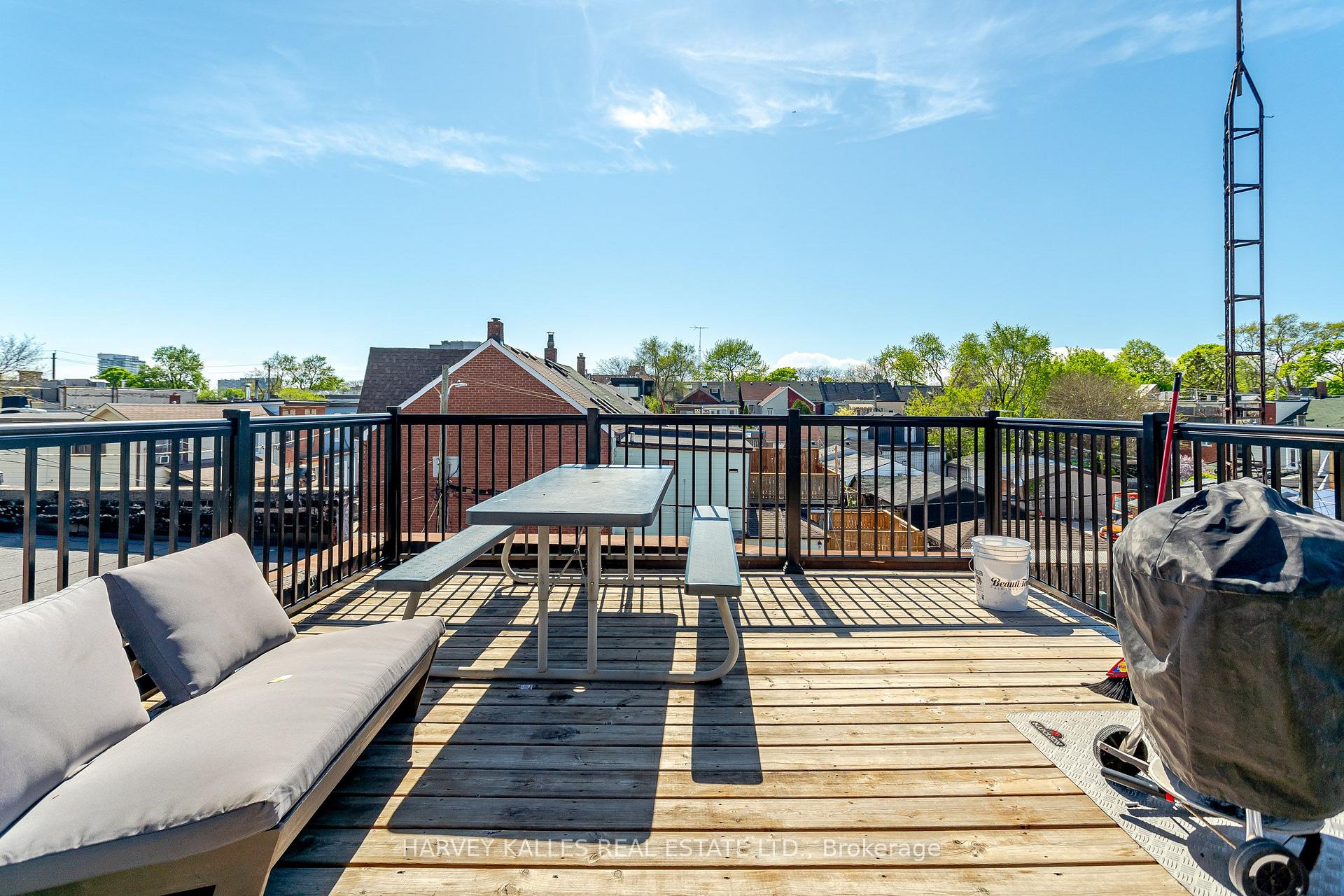 276 Ossington Avenue A, Toronto Unit: A
