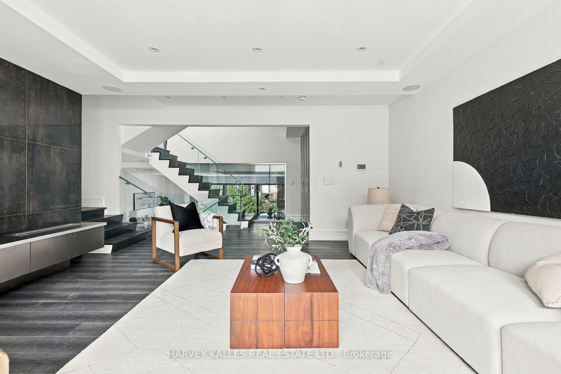 554 St Clements Avenue, Toronto