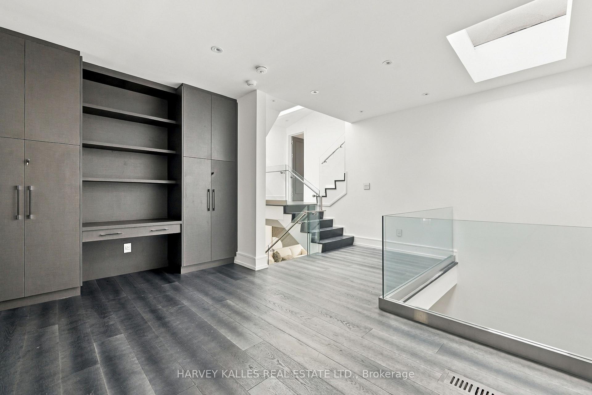 554 St Clements Avenue, Toronto